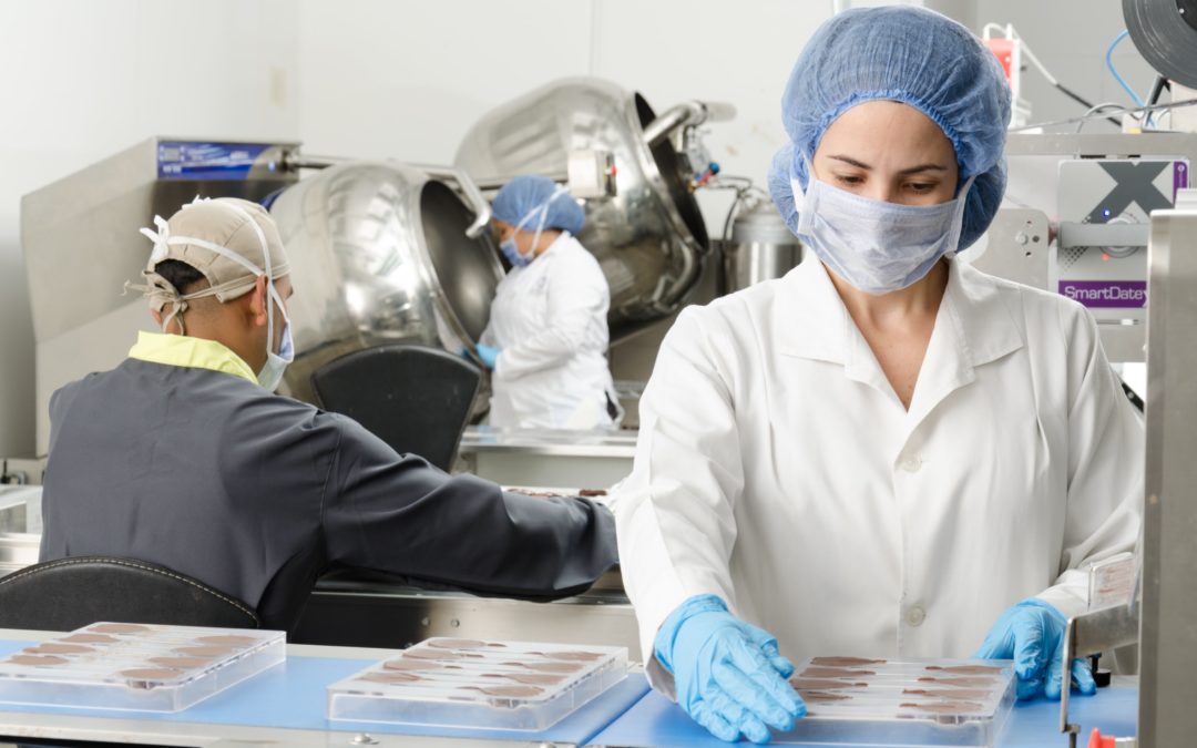 3 Cleanroom Applications that Use Seamless Cleanroom Solutions