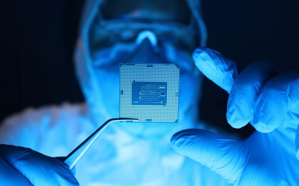 What Are Semiconductor Cleanrooms? Everything You Need To Know